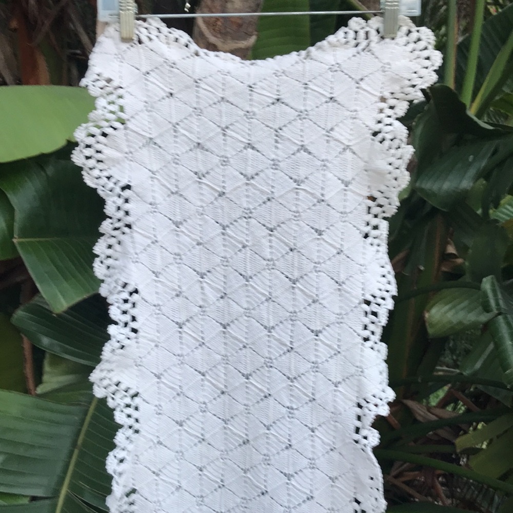 Crochet table runner - Picture 2 of 5